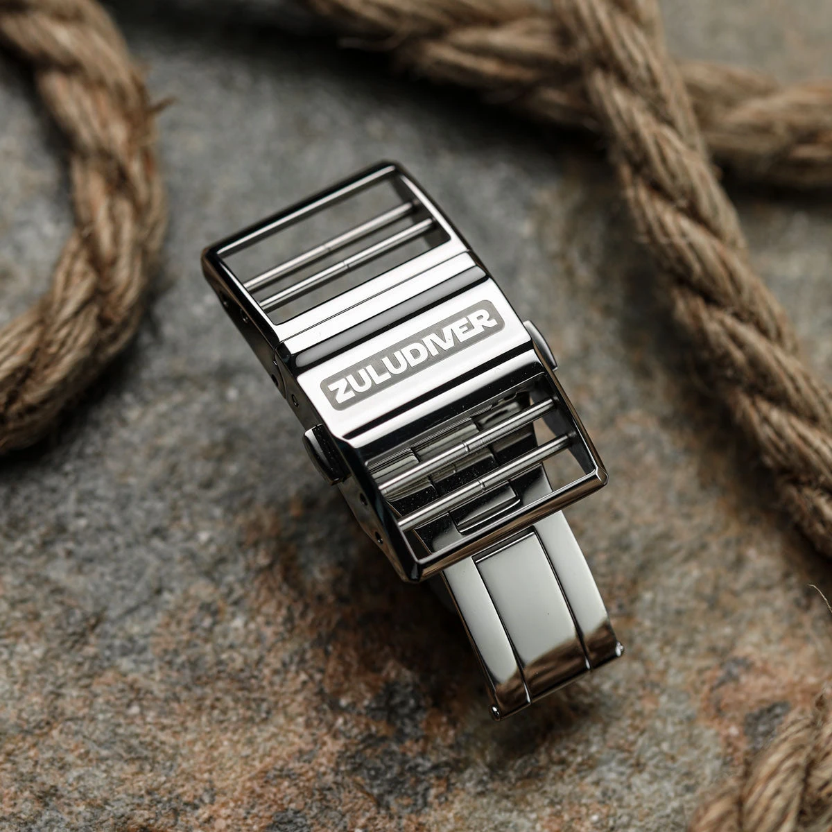 OctoPod MK3 Buckle - Full Mirror Polish 4 OctoPod MK3 Buckle - Full Mirror Polish - Image 2