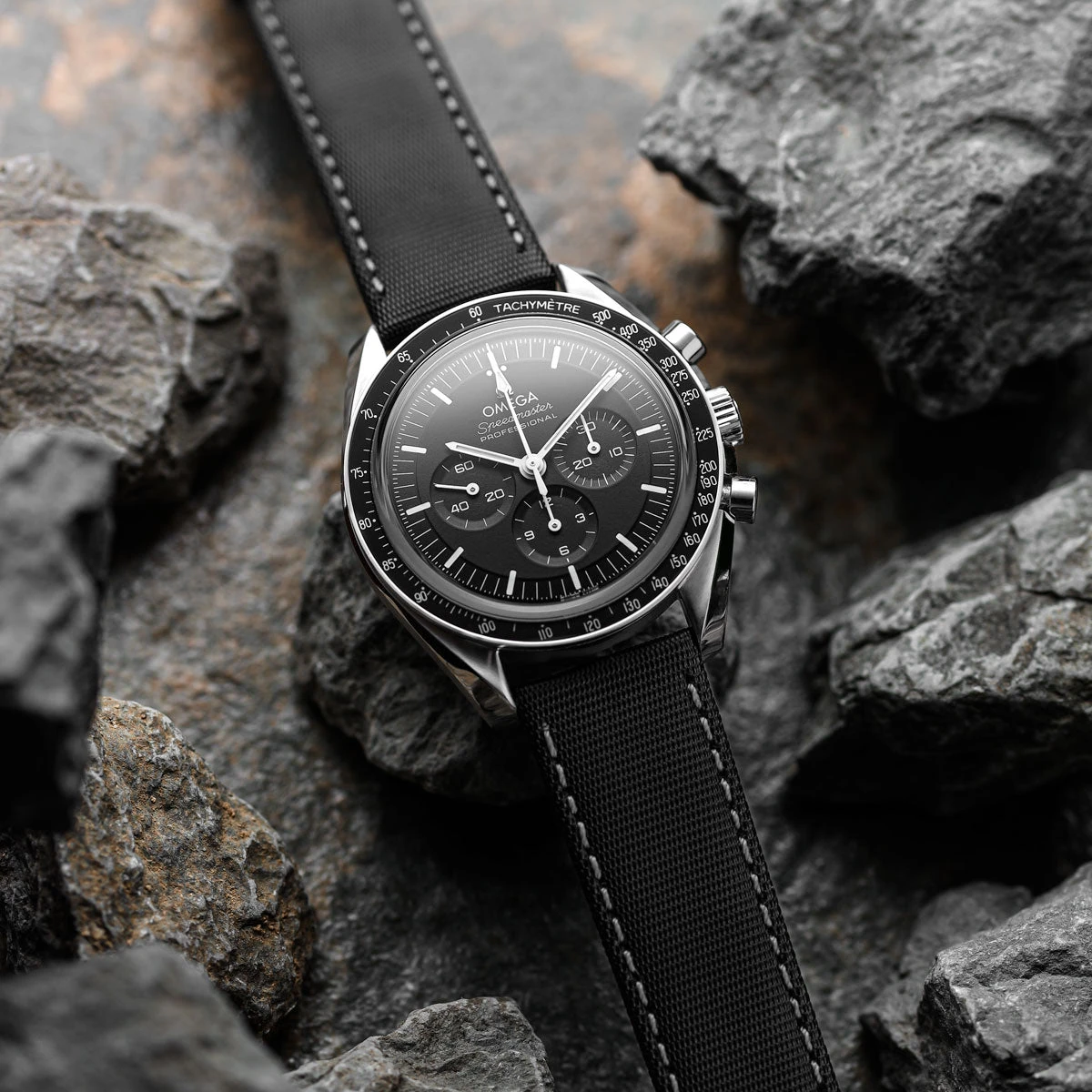 Maverick (MK II) Sailcloth Quick Release Waterproof Watch Strap - Black 6 Maverick (MK II) Sailcloth Quick Release Waterproof Watch Strap - Black - Image 4