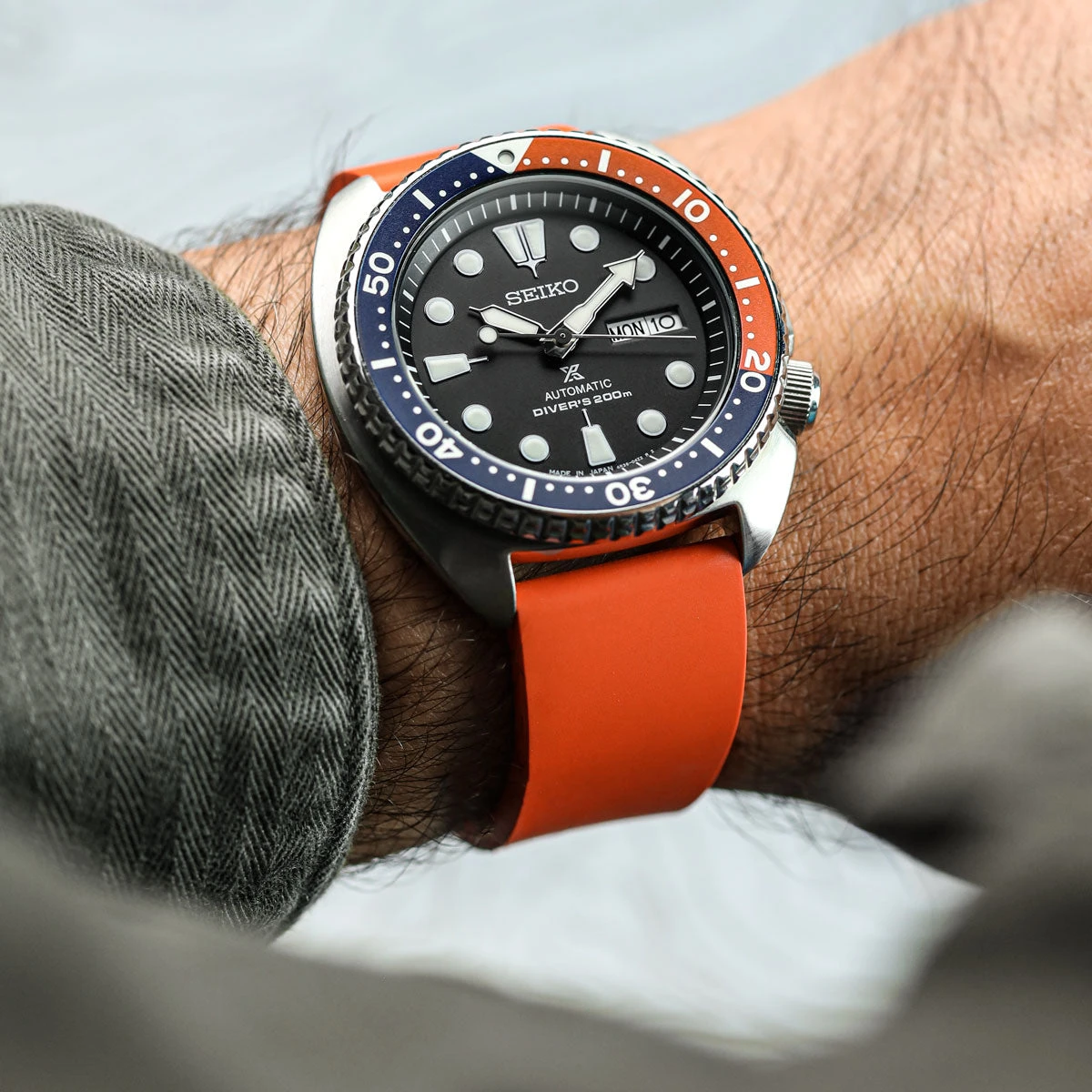 Zennor Rubber Waterproof Watch Strap - Sunset Orange 8 Zennor Rubber Waterproof Watch Strap - Sunset Orange - Image 6