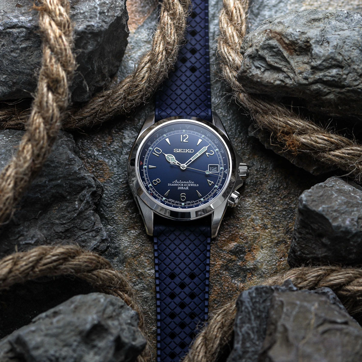 Tropical Ocean FKM Fluoro Rubber Watch Strap - Black 10 Tropical Ocean FKM Fluoro Rubber Watch Strap - Black - Image 8