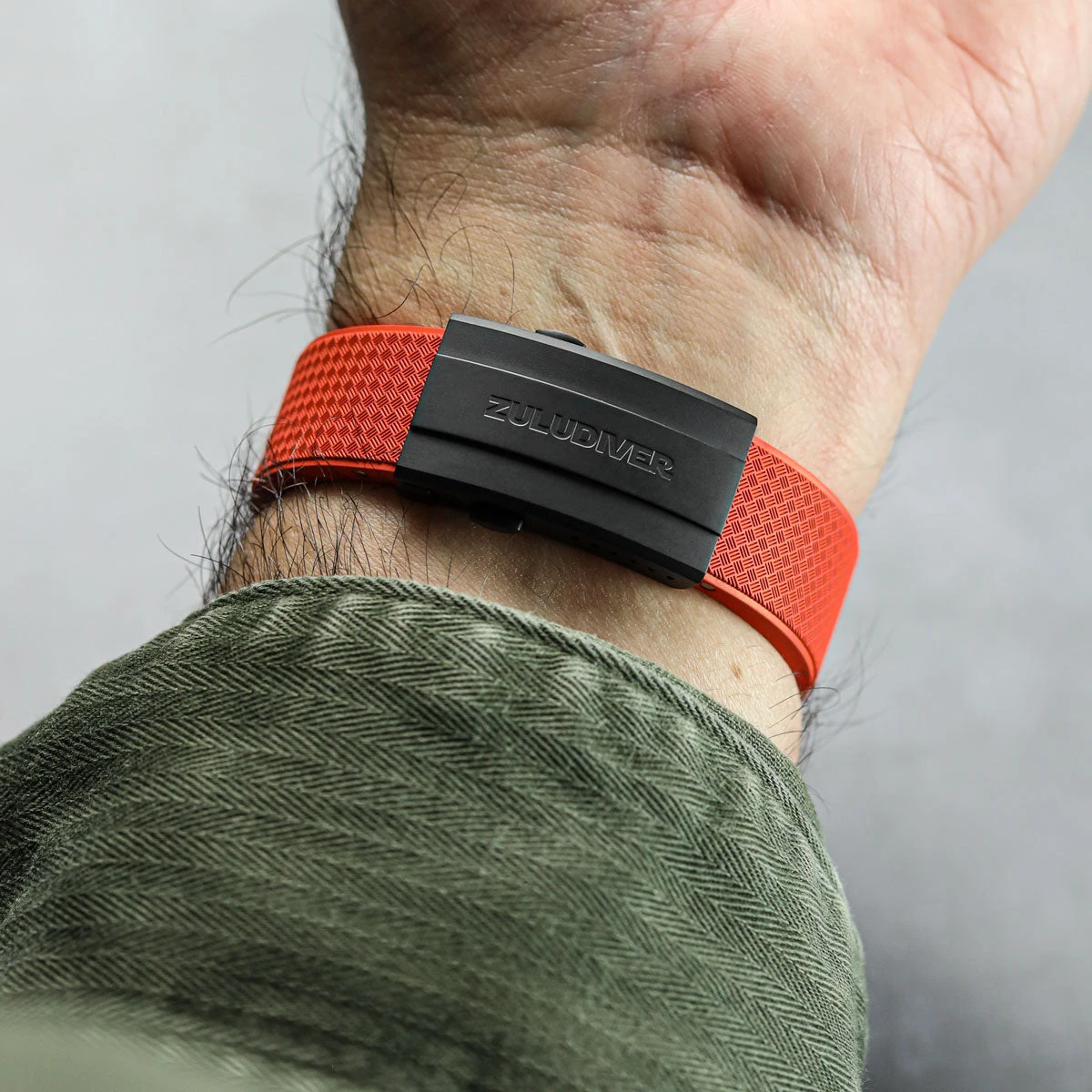 HydroLock MK2 Deployant Buckle - Matt Black 13 HydroLock MK2 Deployant Buckle - Matt Black - Image 11