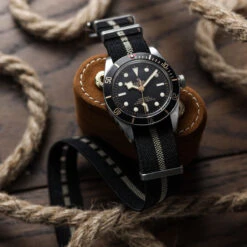 1973 British Military Watch Strap: AIRBORNE Elastic - Navy / Sand 11 1973 British Military Watch Strap: AIRBORNE Elastic - Navy / Sand -Zuludiver Watch Straps Store tudor 58 e nato black beige 8adcc672 4d6a 4cec 90c3 15db44fb54a9